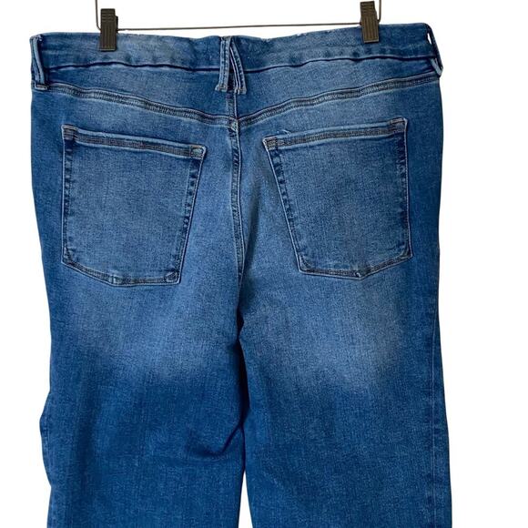 GOOD AMERICAN Always Fits Good Legs Straight Jeans in Indigo316, Size 14-18 - Picture 9 of 13